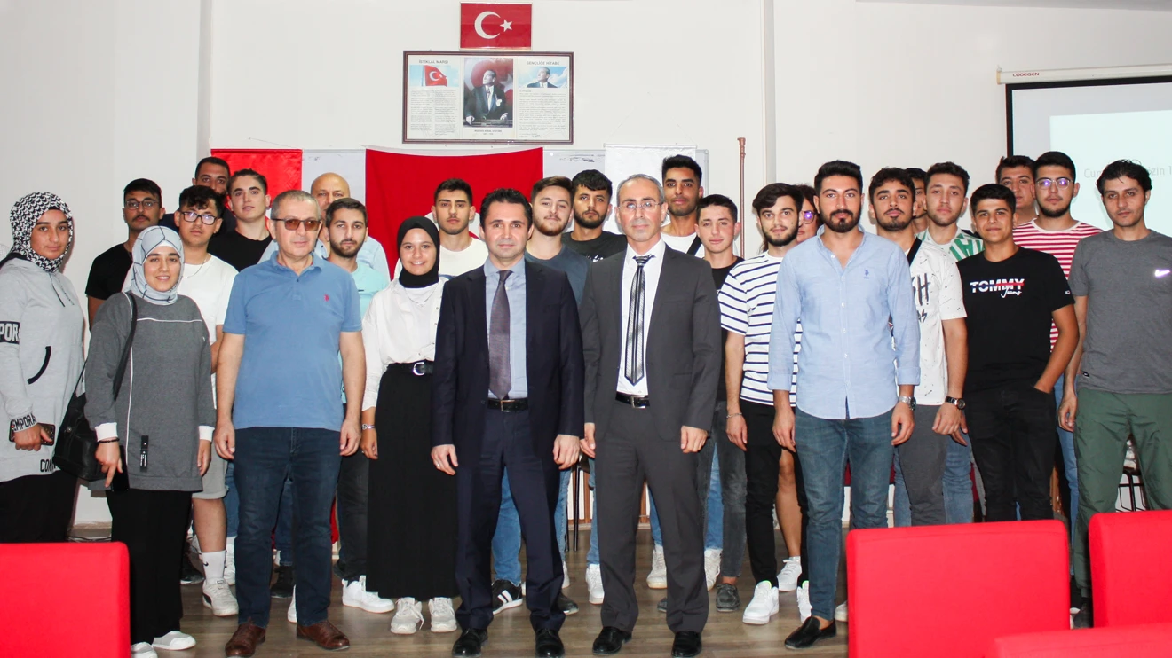 Selçuk Üniversitesinde ‘Cumhuriyet ve 100 Yıllık Birikim’ konferansı 